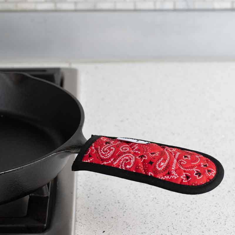 Lodge Heritage Patterned Hot Handle Holders - Image 18
