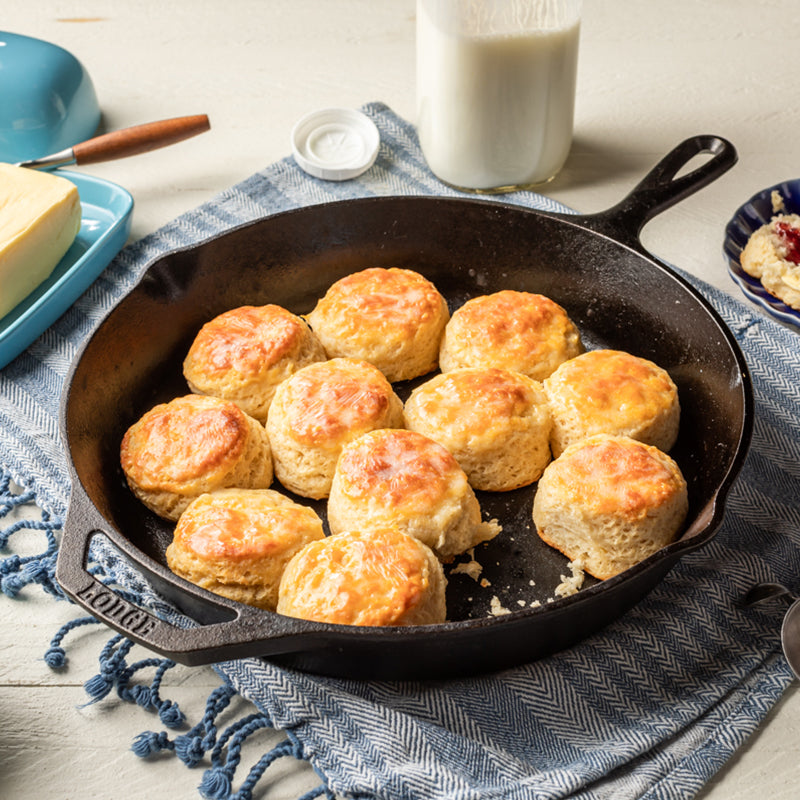 Lodge Heritage 12 Inch Cast Iron Scouts Skillet - Image 4