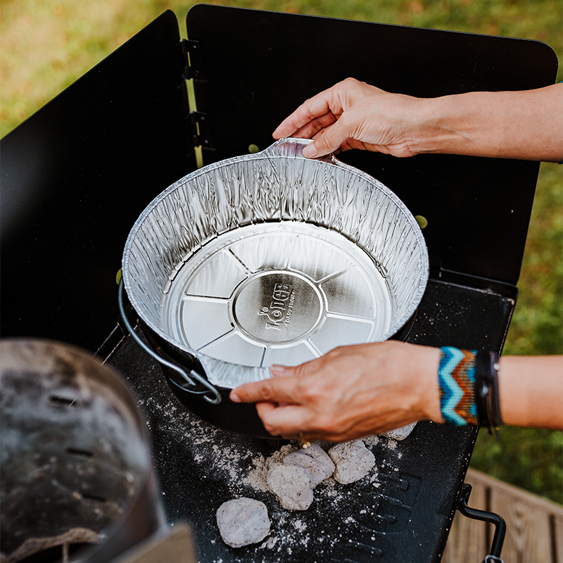 Lodge Heritage Foil Dutch Oven Liner - Image 14