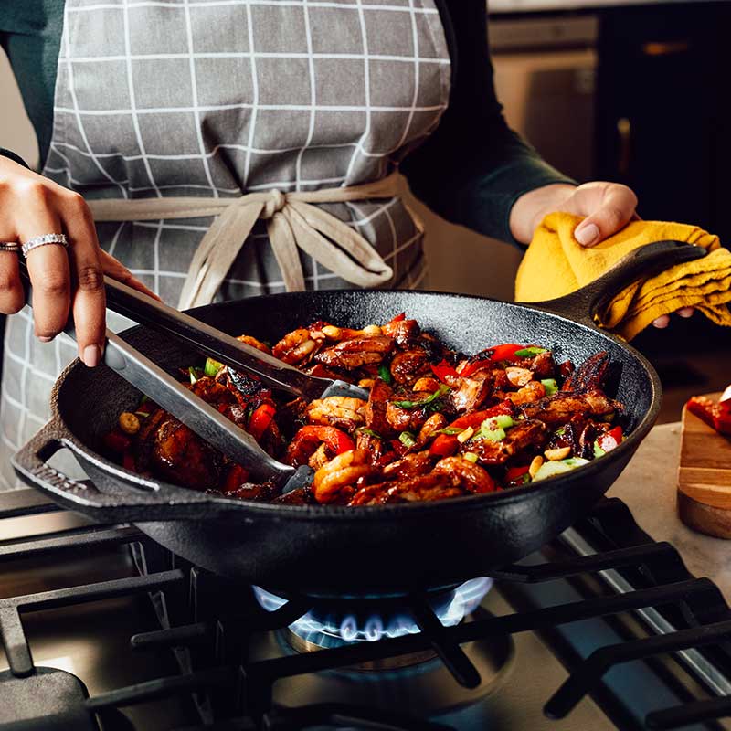 Lodge Heritage Chef Collection 12.5 Inch Wok - Image 3