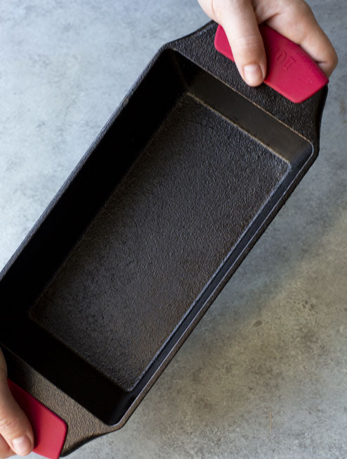 Lodge Heritage Silicone Bakeware Grips - Image 6