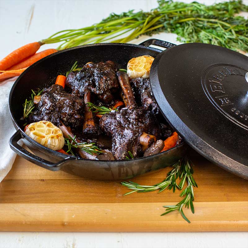 Lodge Heritage Blacklock 4 Quart Lightweight Cast Iron Braiser - Image 4