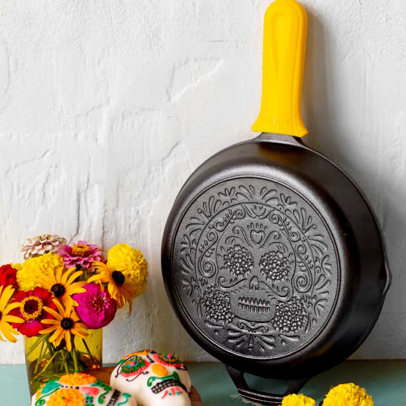 Lodge Heritage Seasoned Cast Iron Sugar Skull Skillet with Deluxe Handle Holder