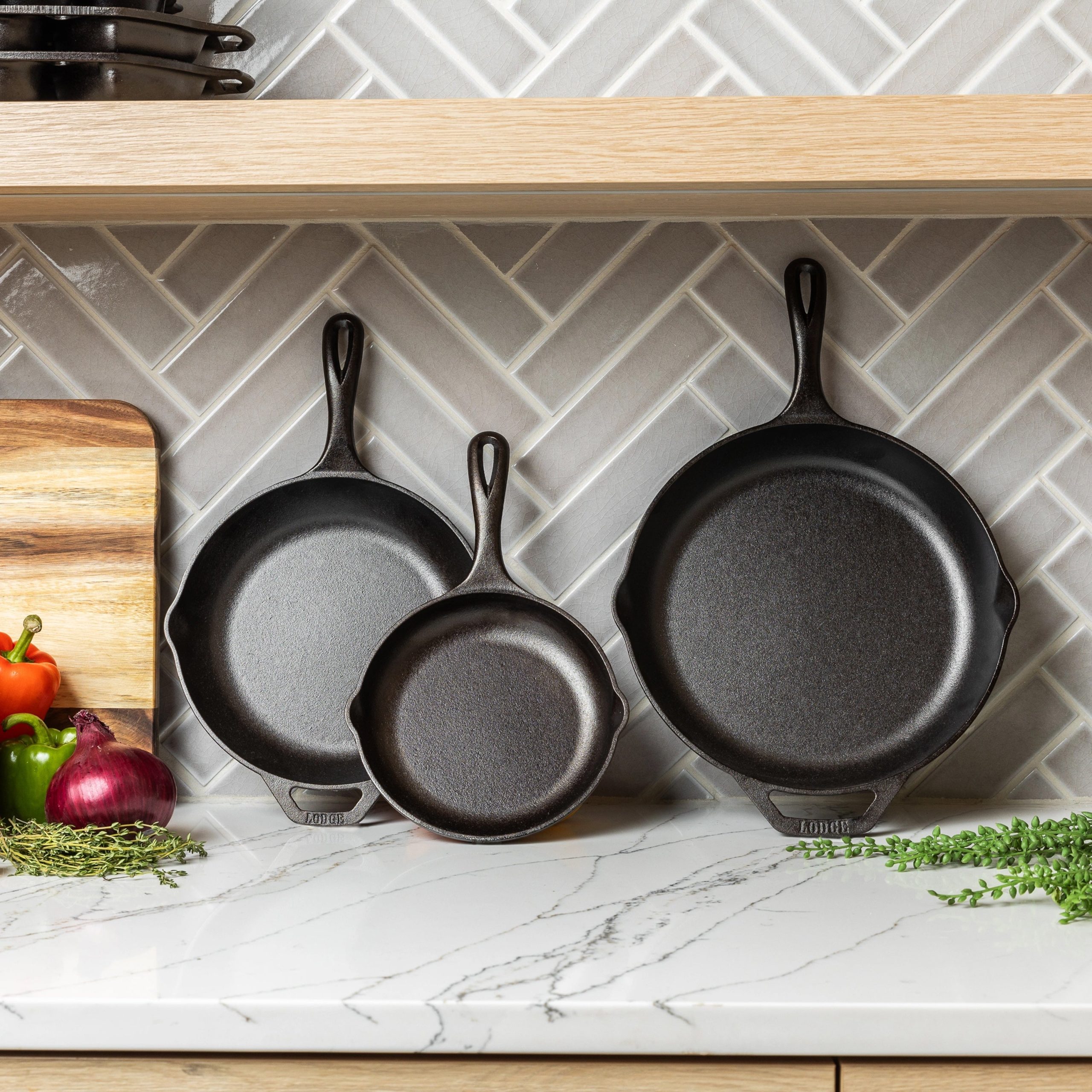 Lodge Heritage Chef Collection 3 Piece Skillet Set - Image 2