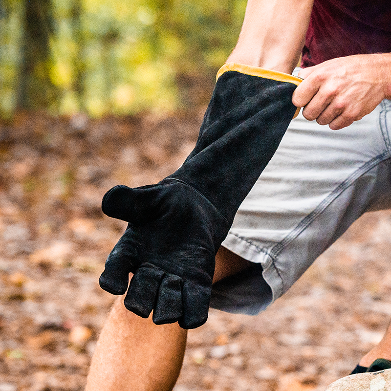 Lodge Heritage Leather Gloves - Image 3