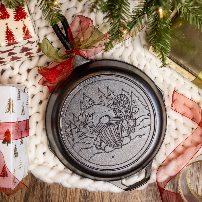 Lodge Heritage Lodge Heritage 10.25 Inch Seasoned Cast Iron Holiday Gnome Skillet