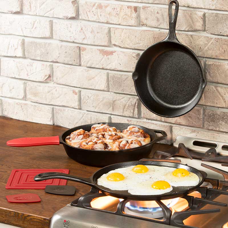 Lodge Heritage Essential Seasoned Cast Iron Skillet Set - Image 3