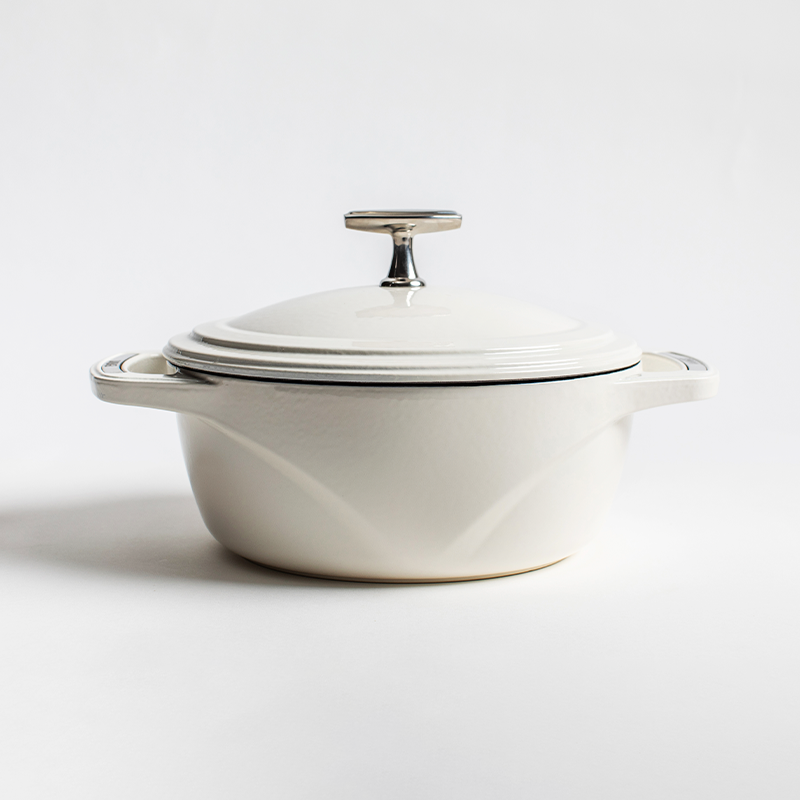 Lodge Heritage USA Enamel™ Cast Iron Dutch Oven - Image 129