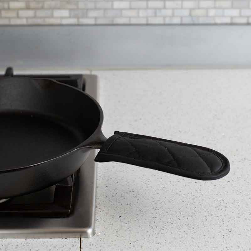 Lodge Heritage Max Temp Handle Holder - Image 3