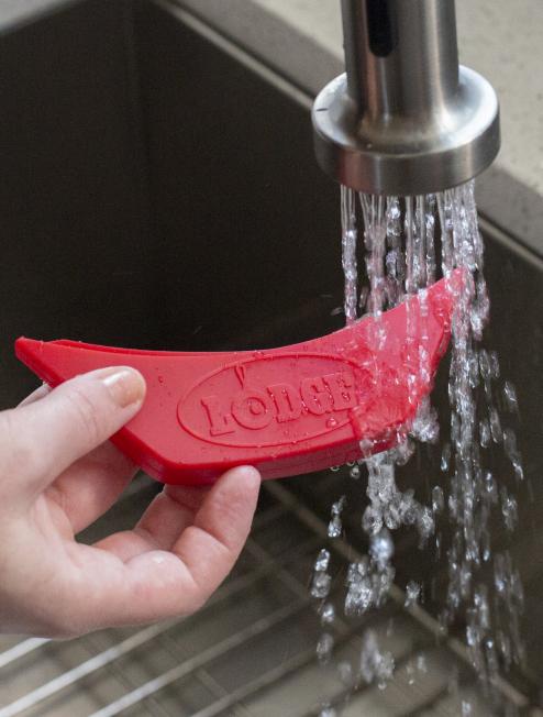 Lodge Heritage Silicone Assist Handle Holder