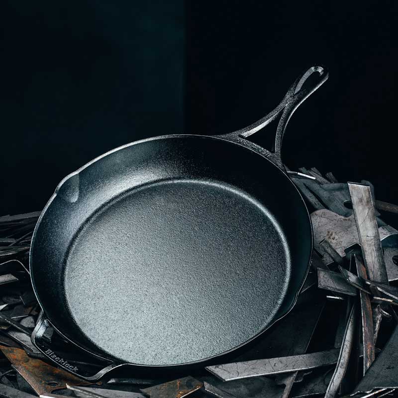 Lodge Heritage Blacklock Lightweight Cast Iron Skillet Set - Image 3
