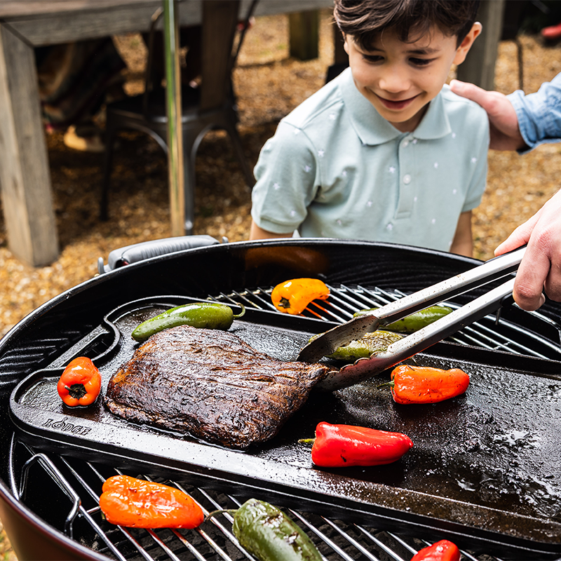 Lodge Heritage 20 x 10.5 Inch Pro-Grid Reversible Grill/Griddle - Image 3